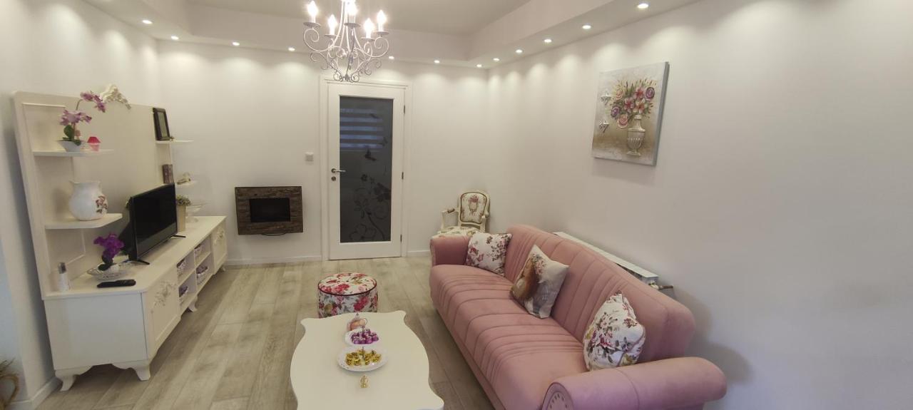 Villa Aj7 *